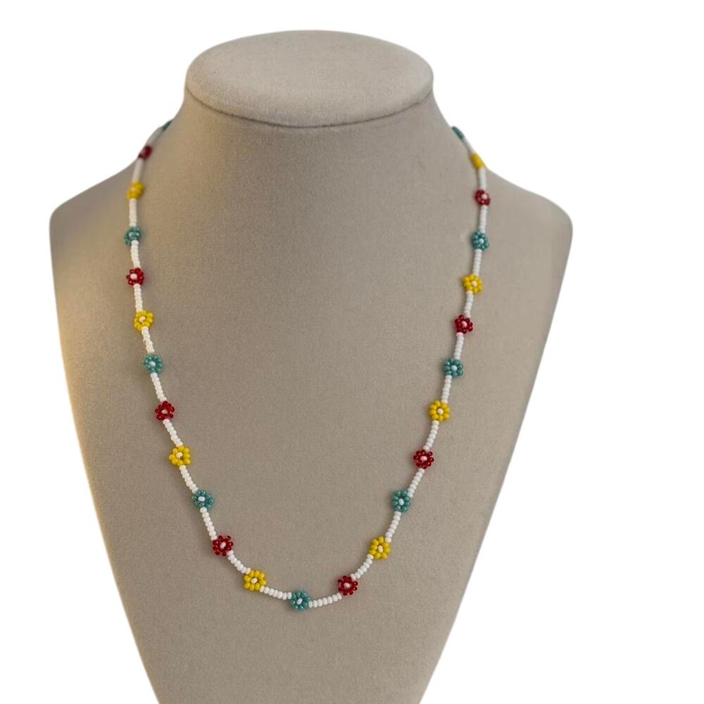 Handmade Colorful Daisy Beaded Necklace Y2K Floral Seed Bead Jewelry - Picture 2 of 4